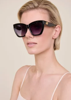 Cat-eye sunglasses