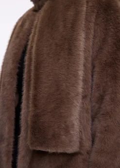 Clean faux fur coat