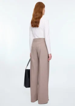 Clean soft pants