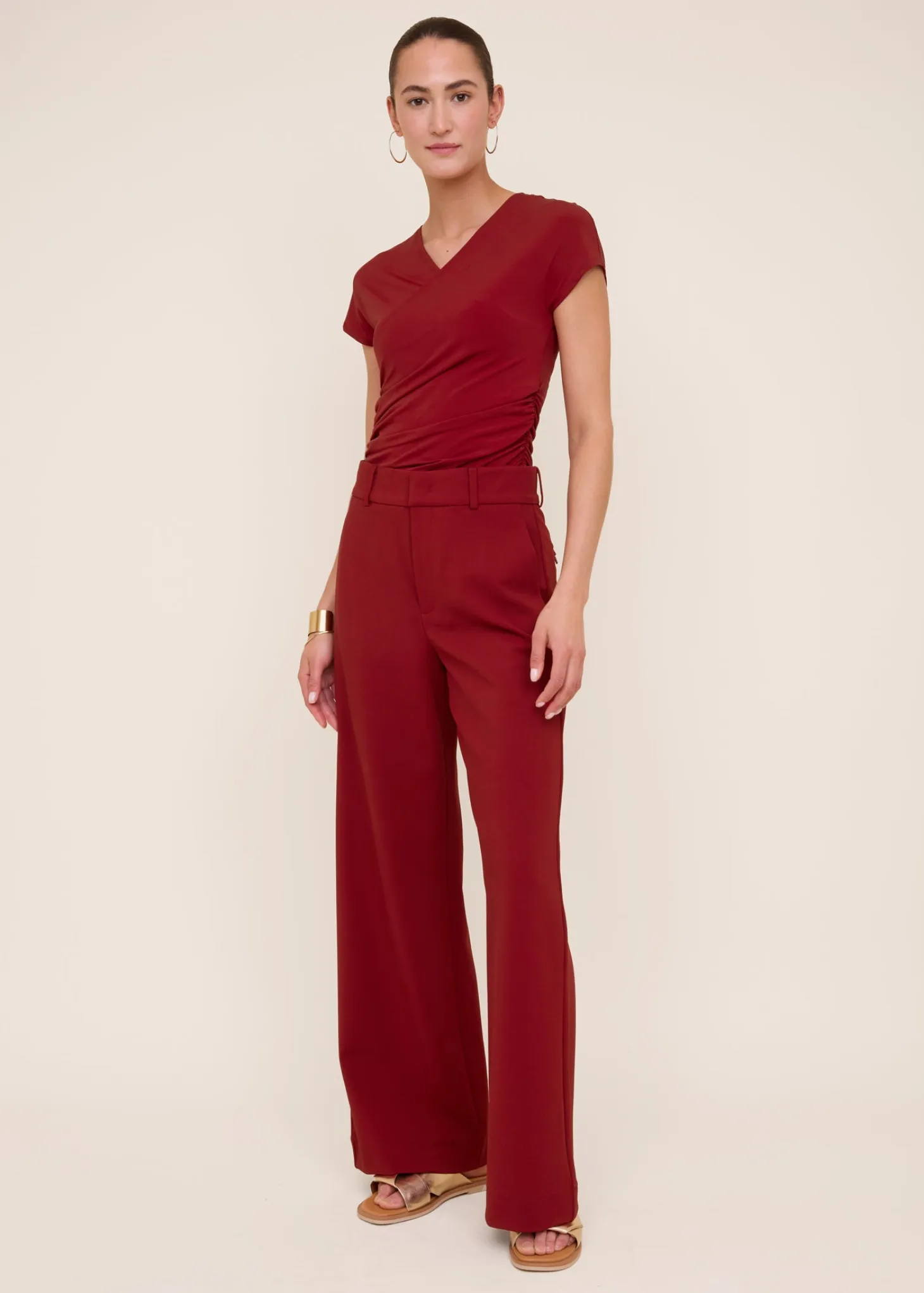 Drape travel top
