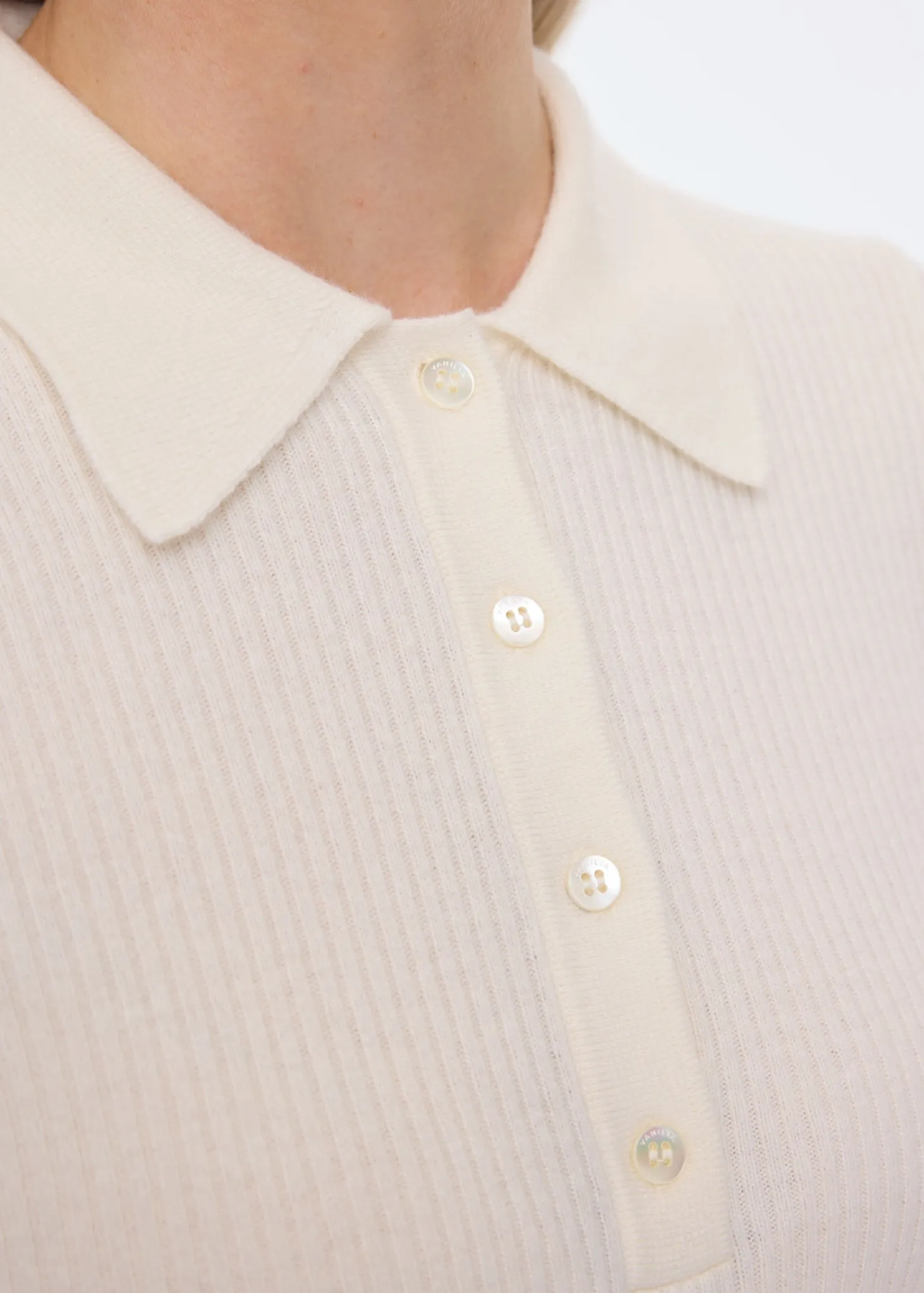 Fitted wool polo