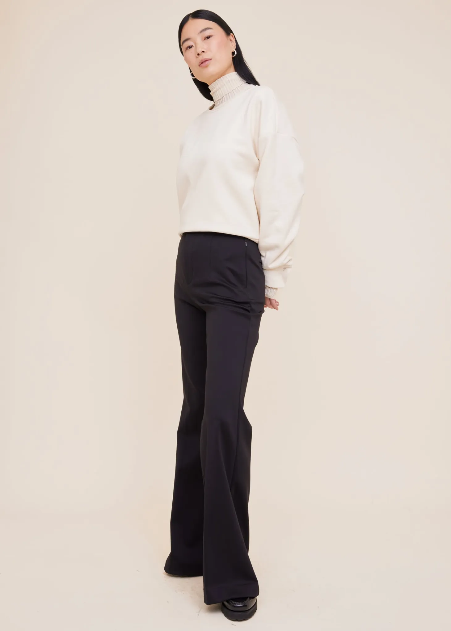 Hightech flaired broek