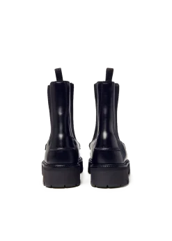 Leather chelsea boots