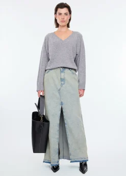 Loose v neck sweater