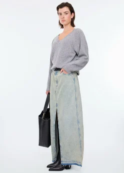 Loose v neck sweater