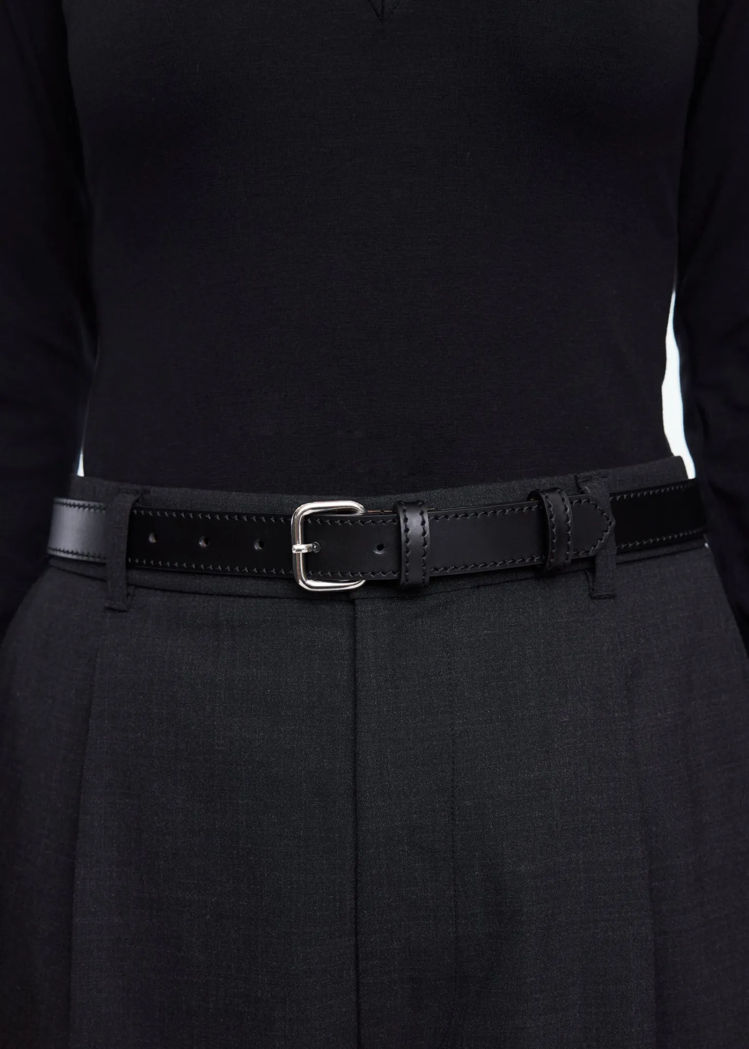Low crotch wool chino