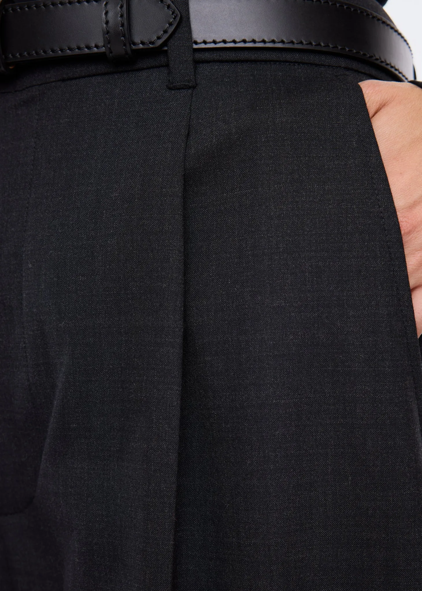 Low crotch wool chino