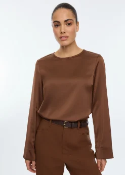 Round neck top