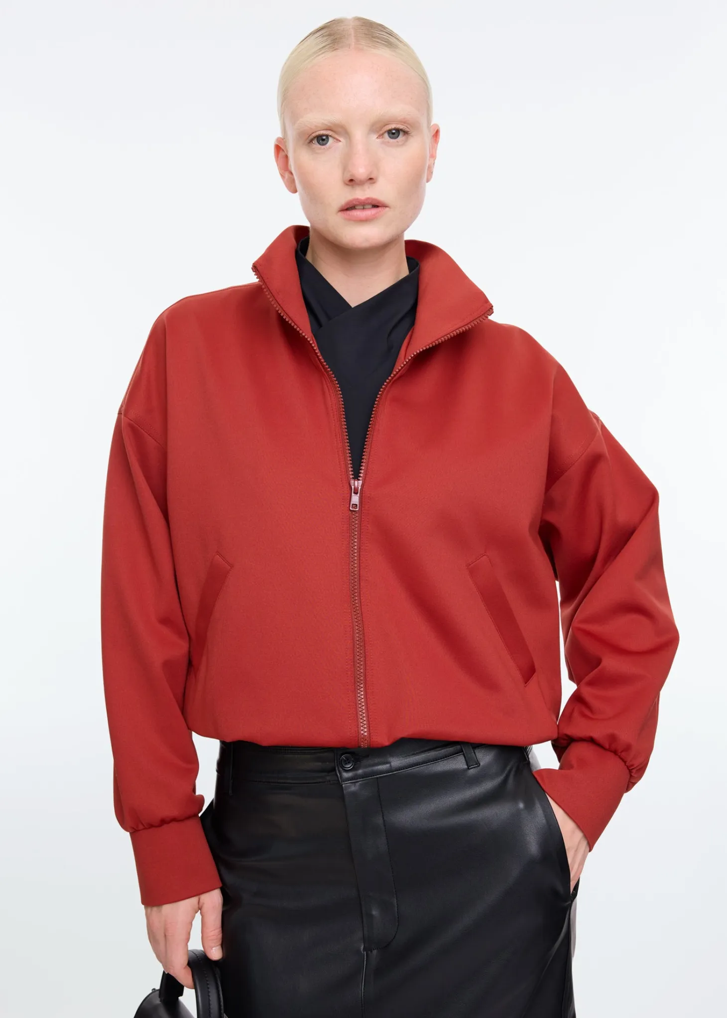 Smooth indoor jacket