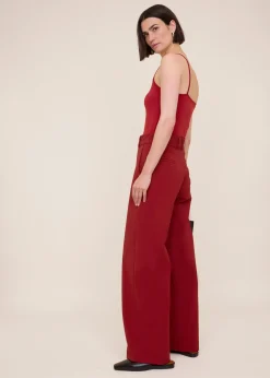 Thin strap travel top