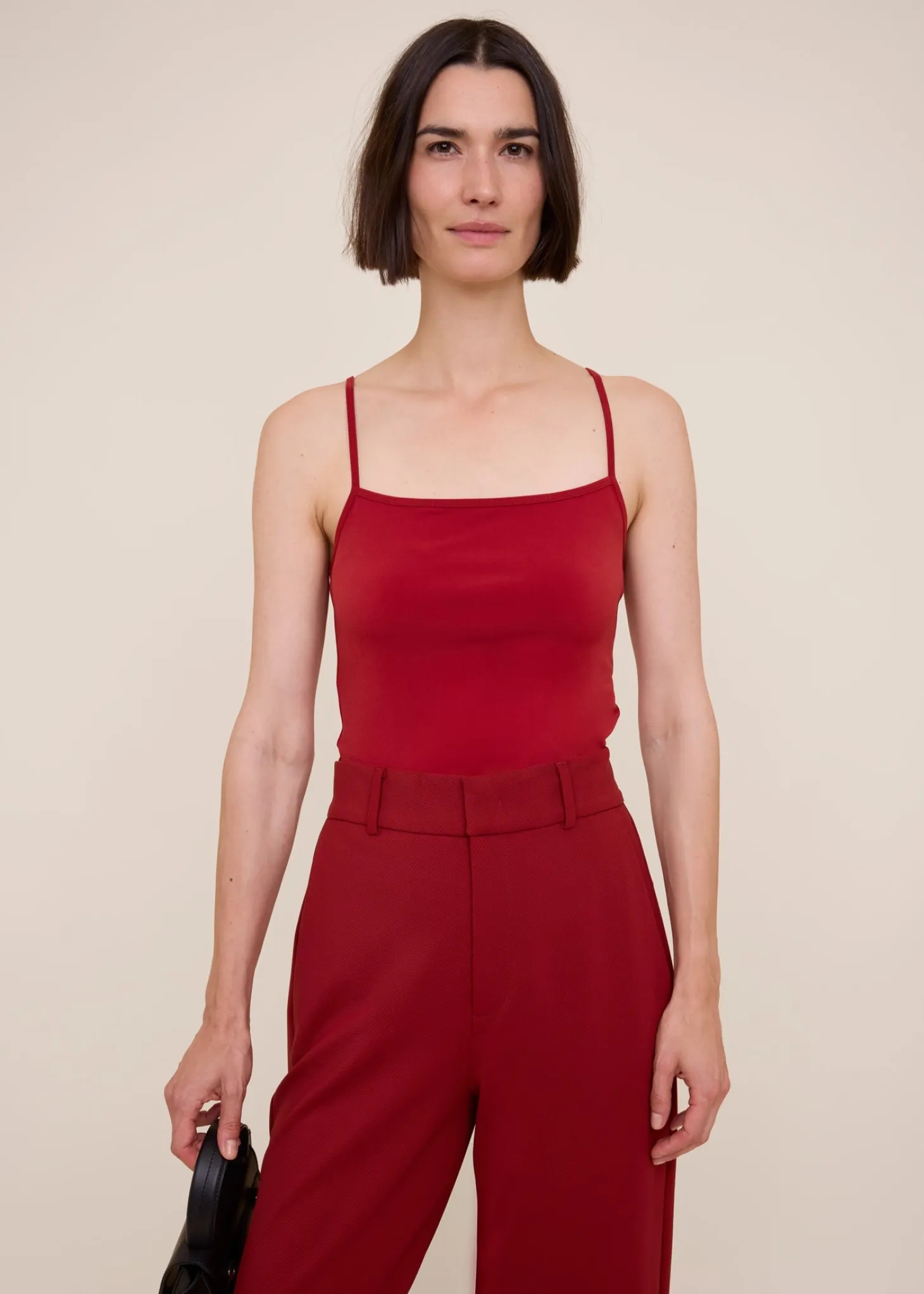 Thin strap travel top