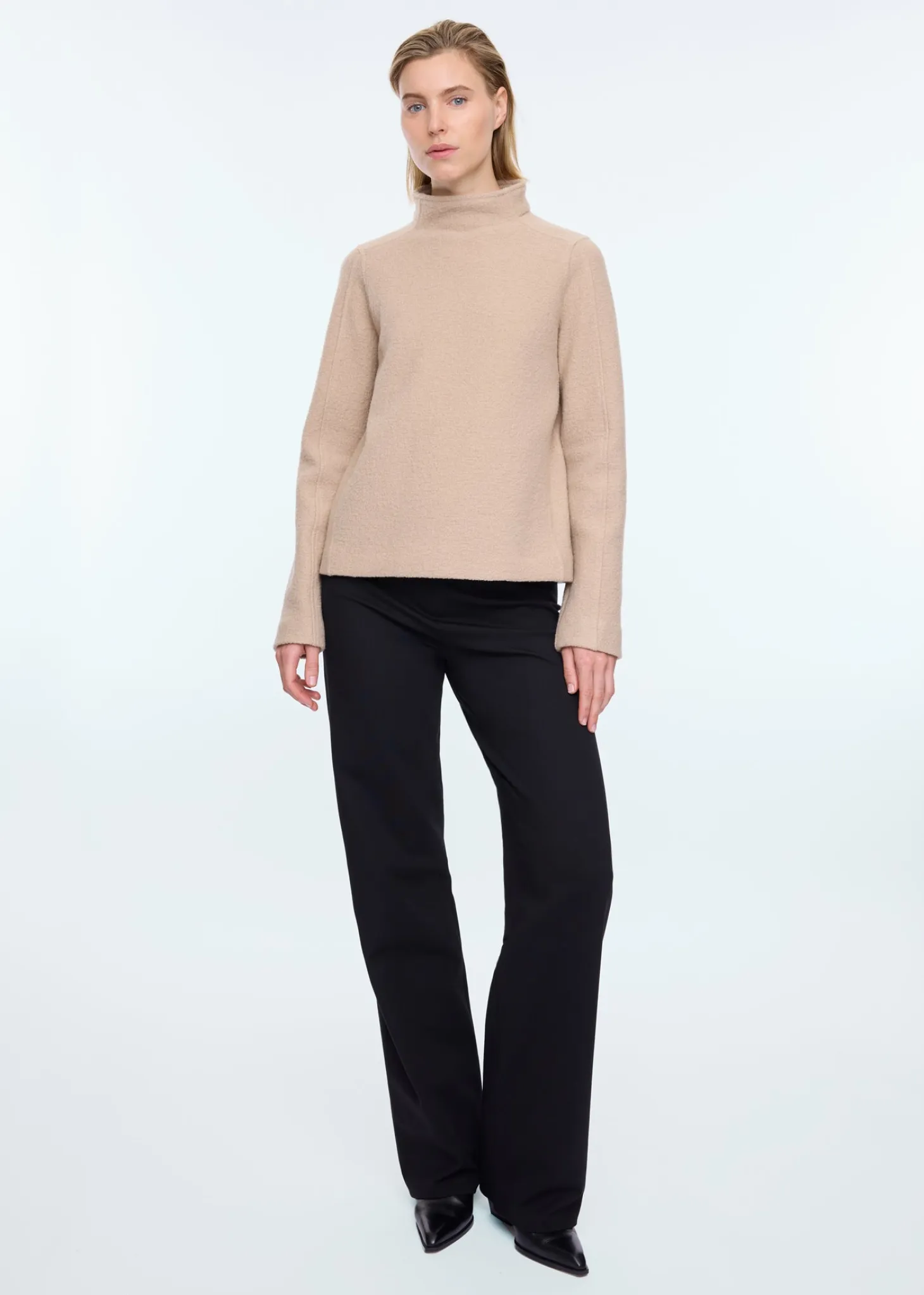 Turtle curl wool sweater