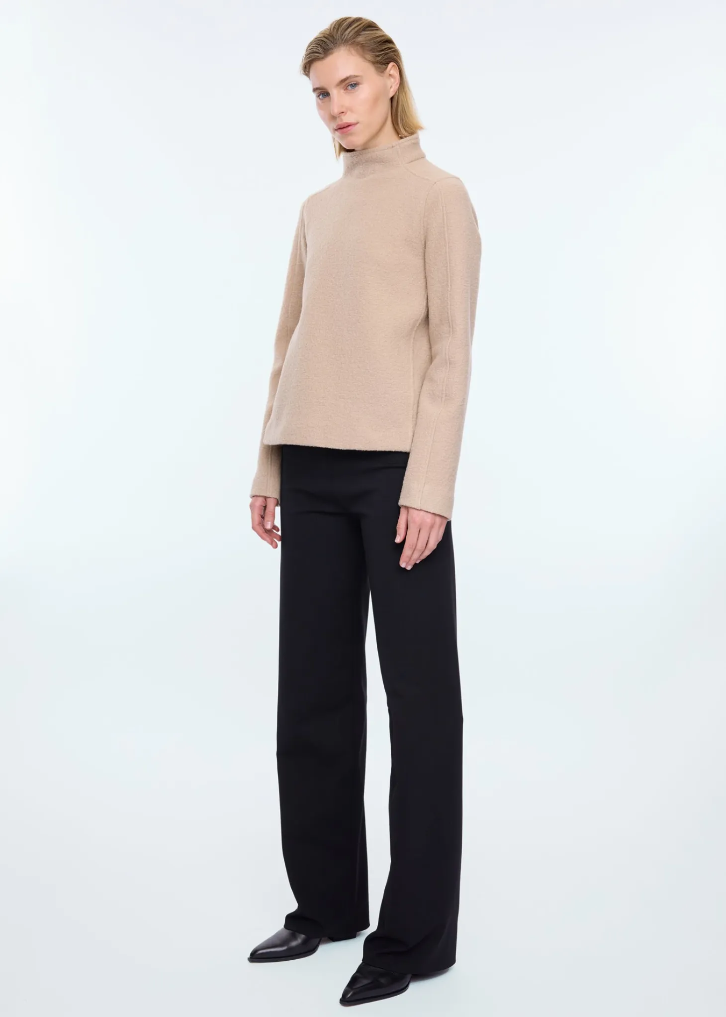 Turtle curl wool sweater