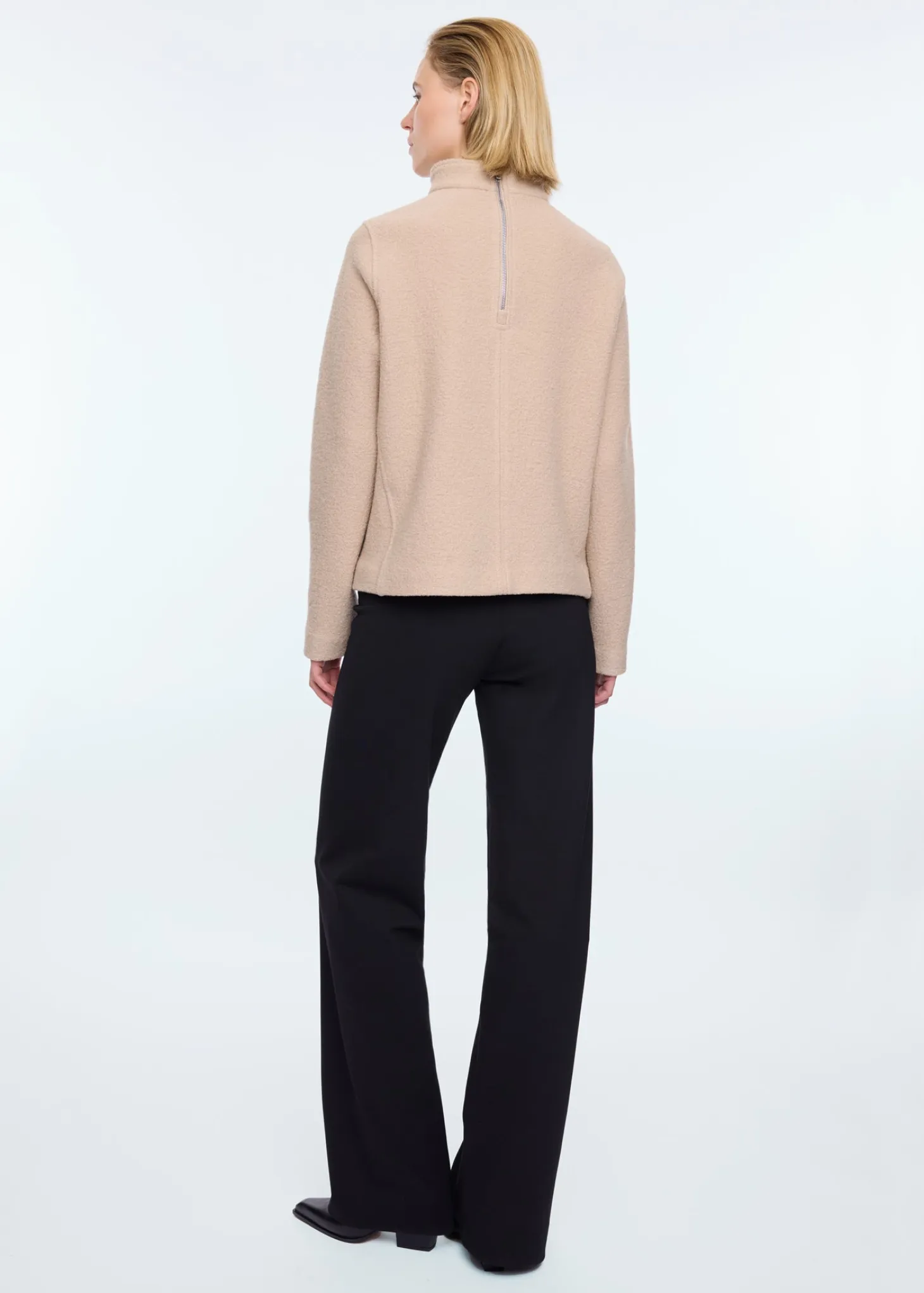 Turtle curl wool sweater