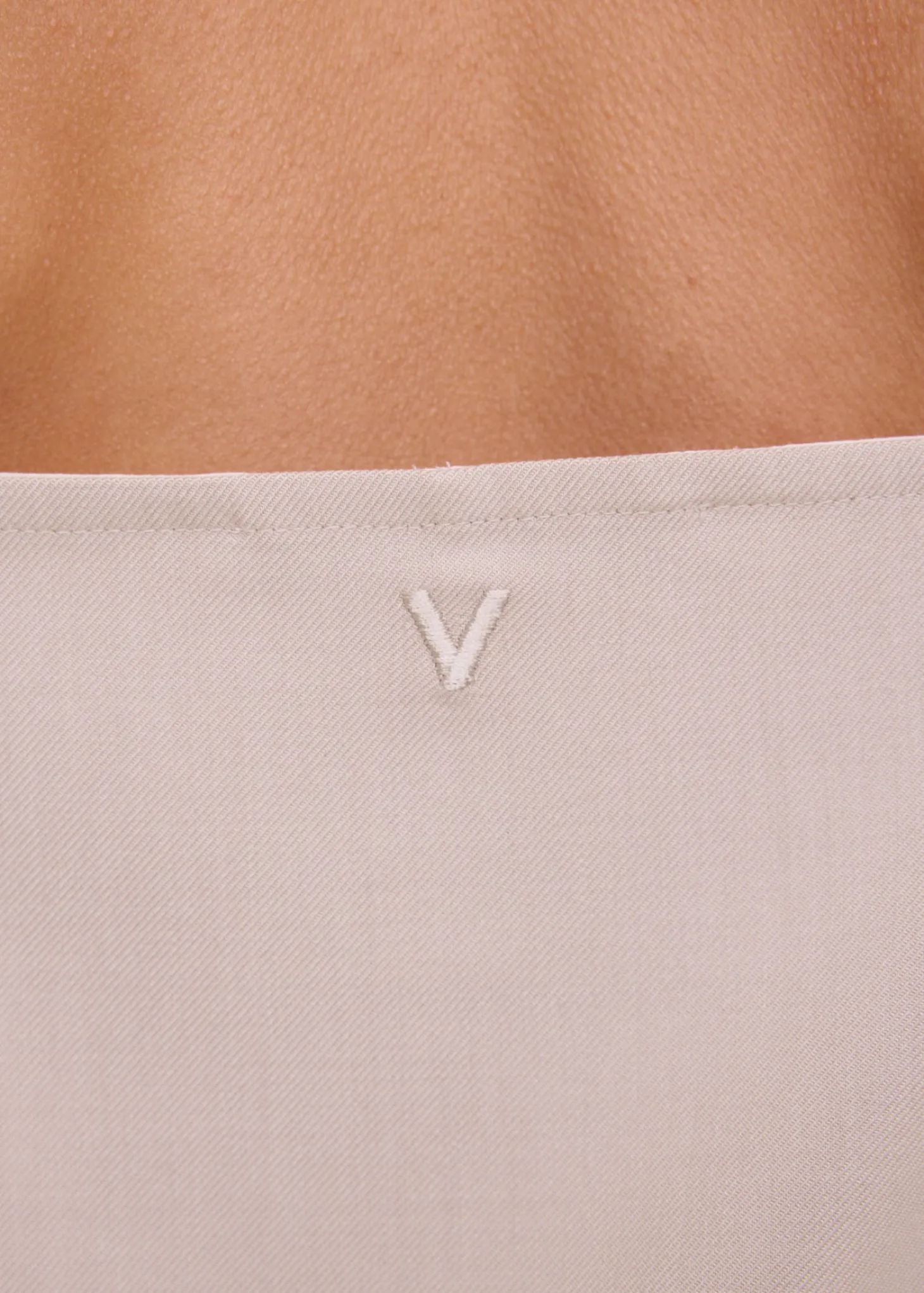 V-shape viscose singlet