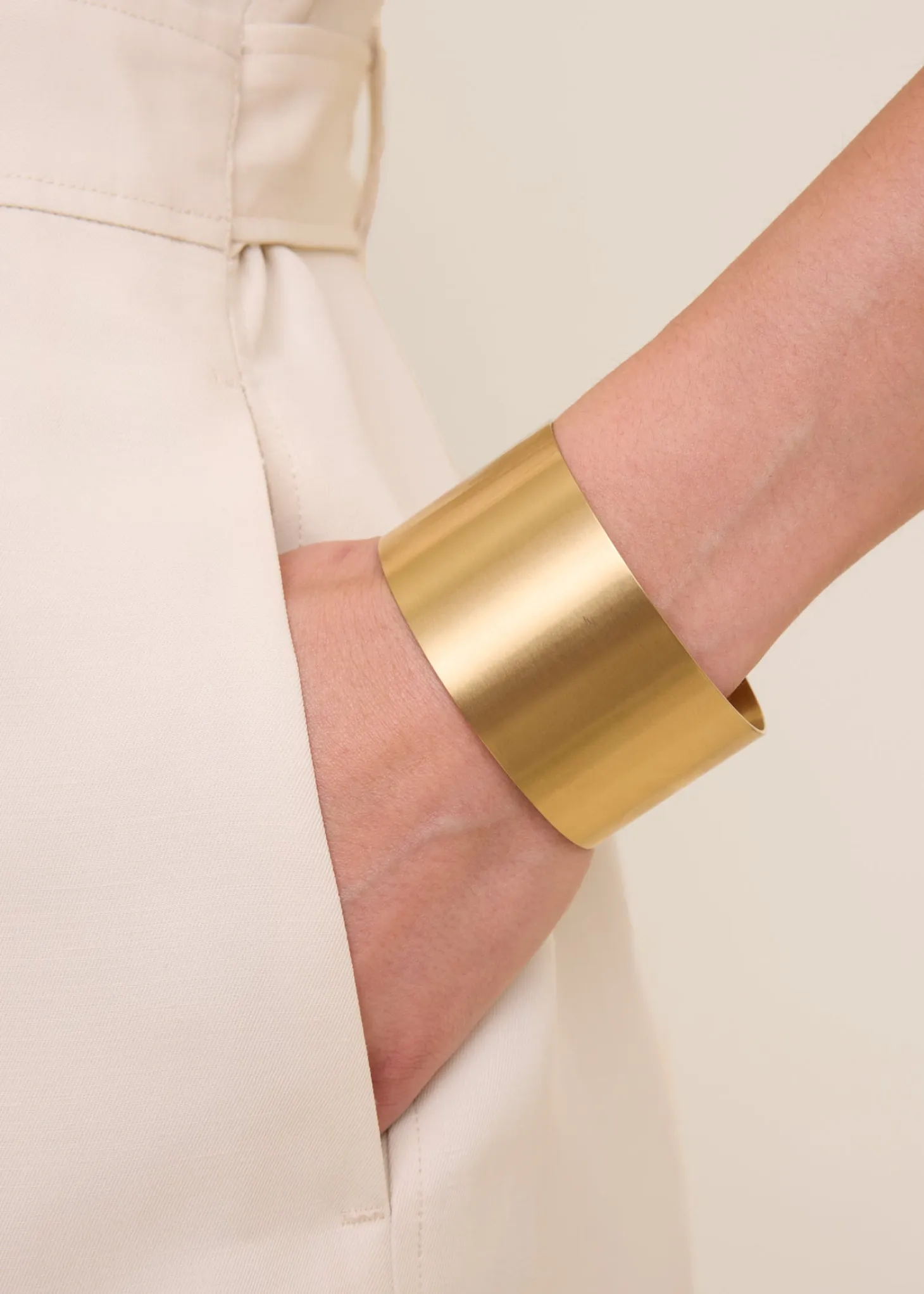 Wide gold plated bangle