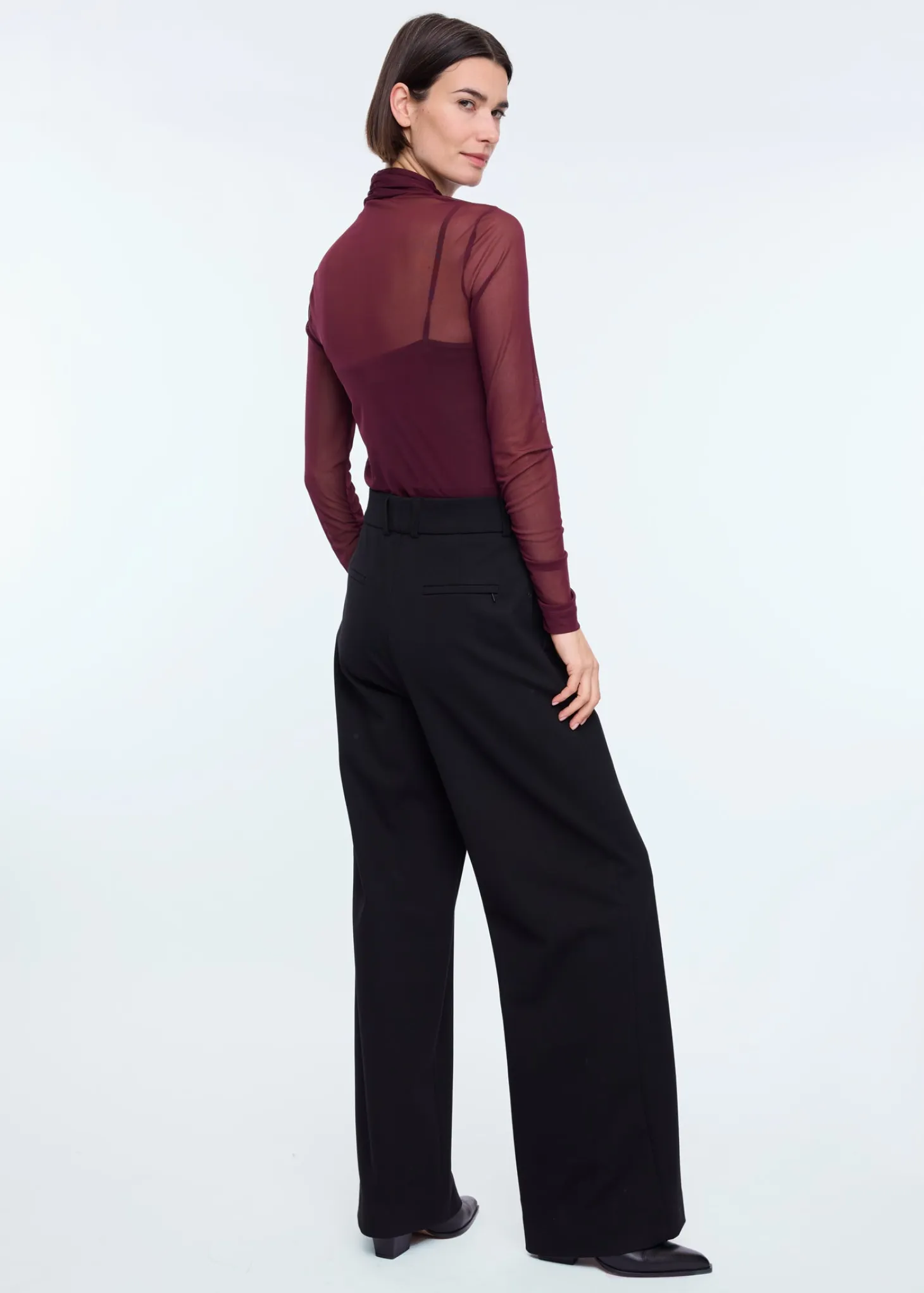 Wrapped mesh top